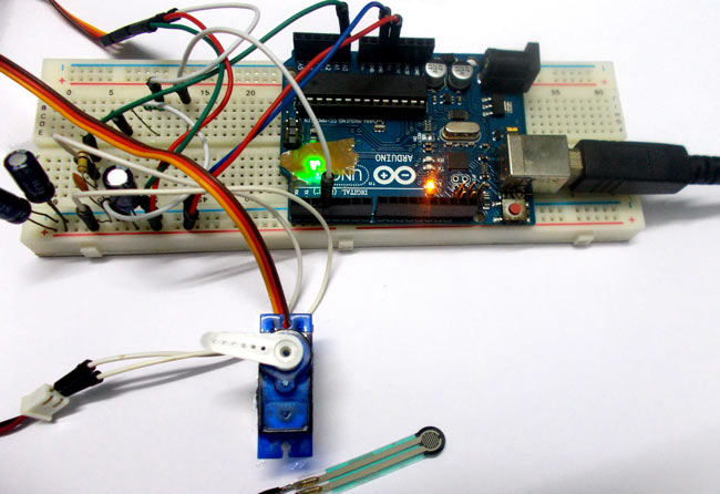 Coding a Arduino Water Sensor and Servo