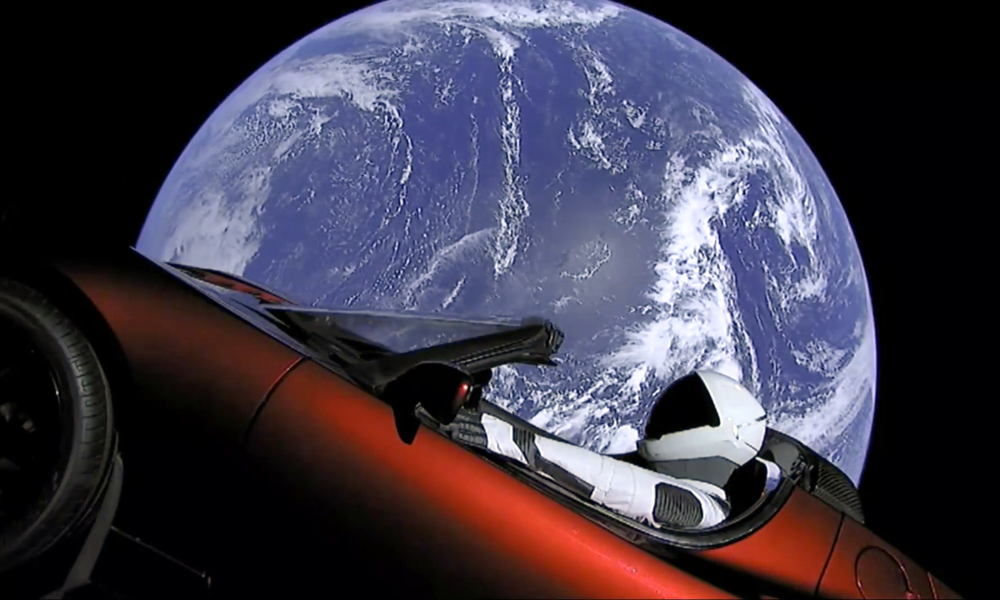 SpaceX Launches Biggest Rocket Since Saturn V... And it Delivers a Car