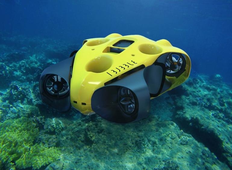 http://www.superyachts.com/luxury/ibubble-drone-the-ultimate-underwater-gadget---5388.htm