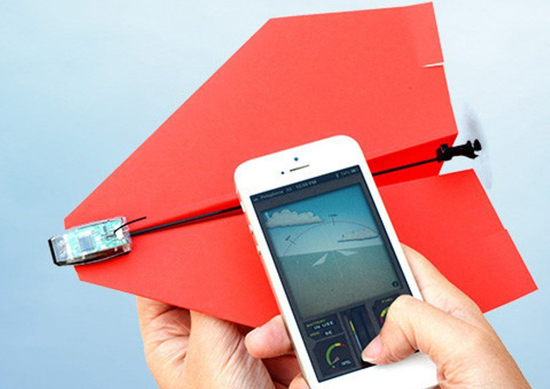 Paper Airplane Controlled with Bluetooth