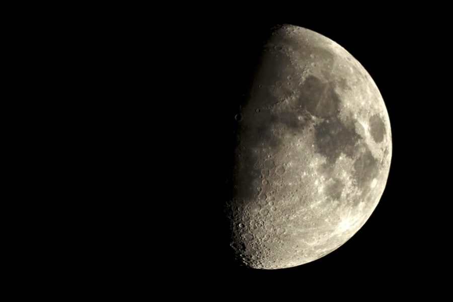 The Moon tonight by JanetR3 is licensed under CC BY 2.0