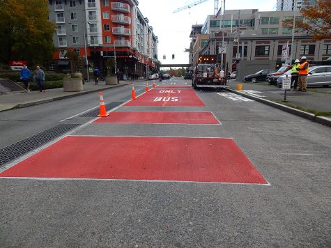 Red bus lane for Battery Street by Seattle Department of Transportation is licensed under CC BY-NC 2.0