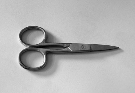 Scissors by James Bowe is licensed under CC BY 2.0