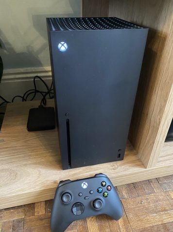 "Xbox series X" by epredator is licensed under