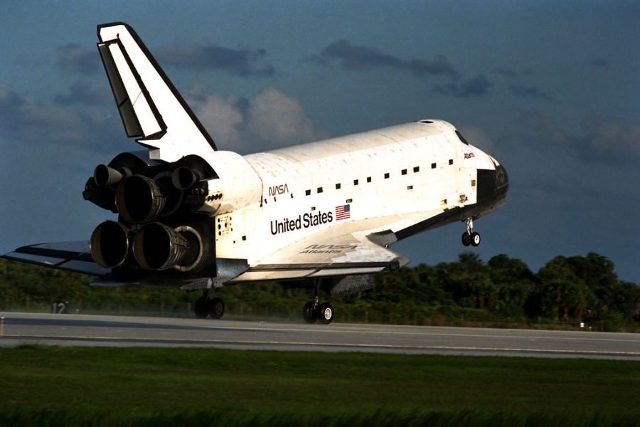 space shuttle Atlantis, STS-86 by NASAs Marshall Space Flight Center is licensed under CC BY-NC 2.0
