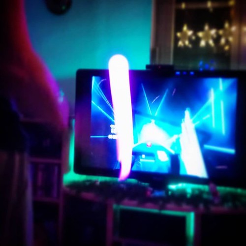 Workout mit Lichteffekten. 😁 #beatsaber #cp by Max (MaxED9) is marked with CC BY-NC-SA 2.0.