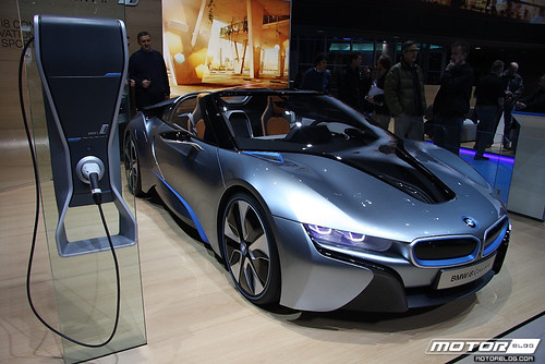 "Electric Cars at NAIAS 2013" by motorblog is marked with CC BY 2.0.