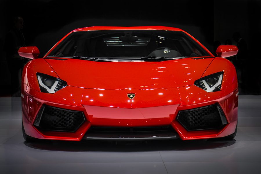 Lamborghini+Aventador+by+David+Villarreal+Fern%C3%A1ndez+is+licensed+under+CC+BY-SA+2.0.