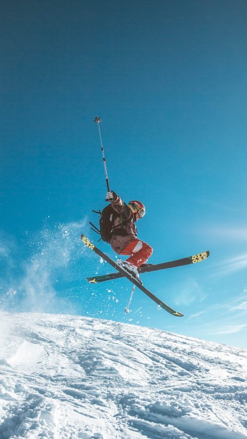 man+skiing+on+land