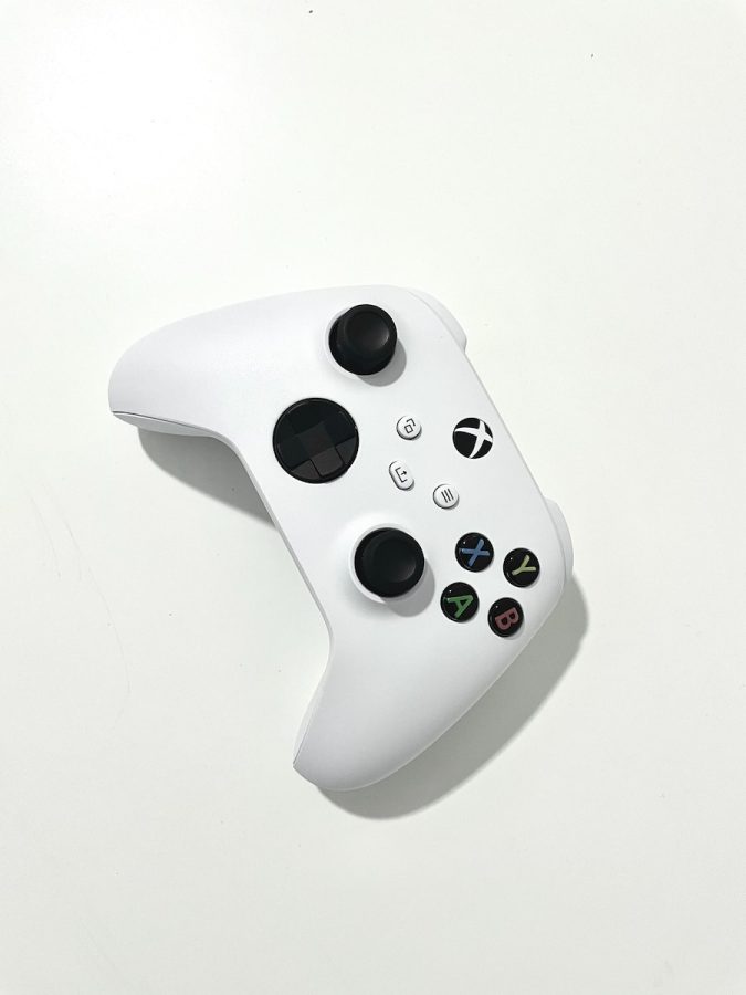 white+xbox+one+game+controller