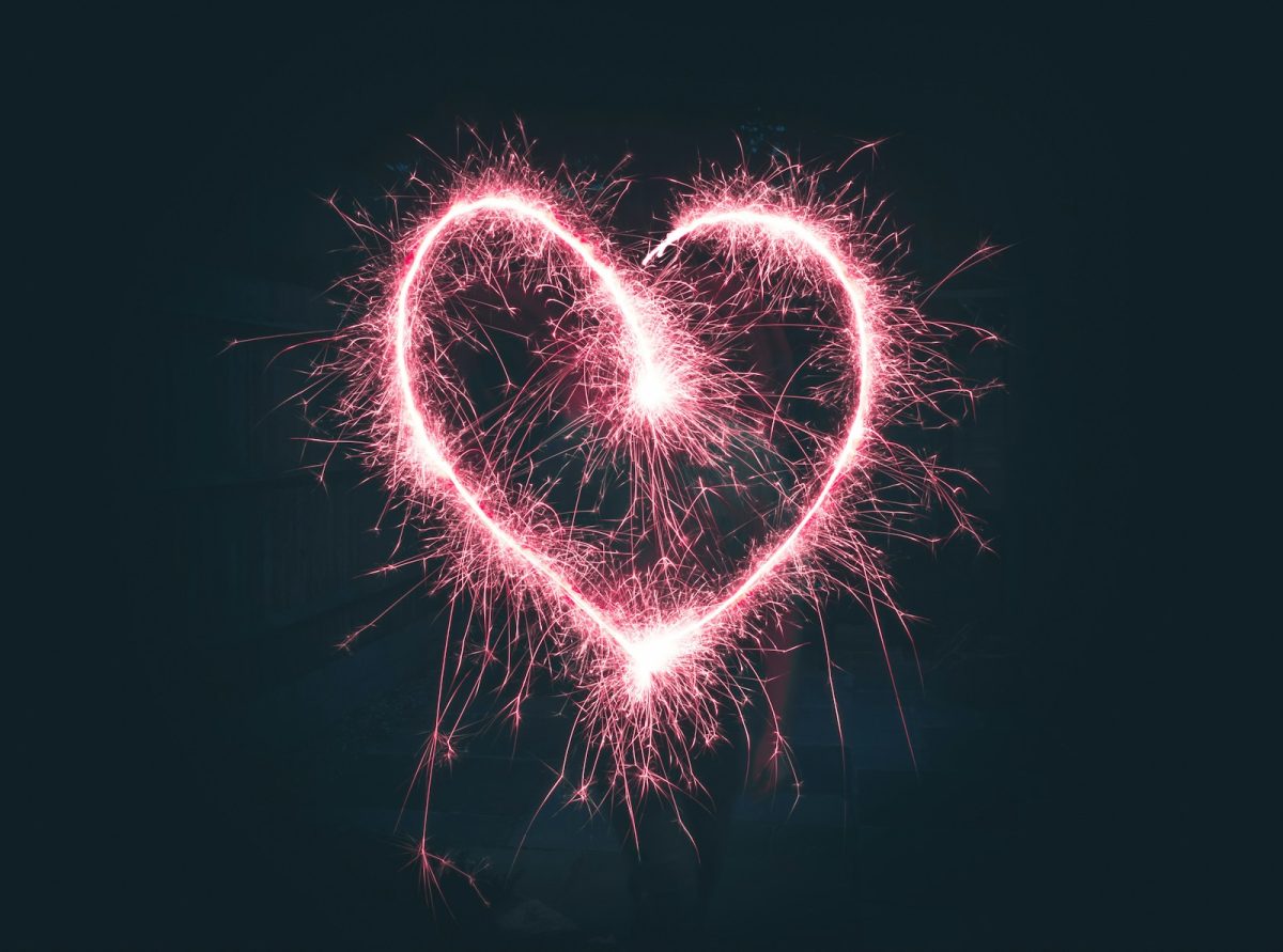 heart+shaped+pink+sparklers+photography